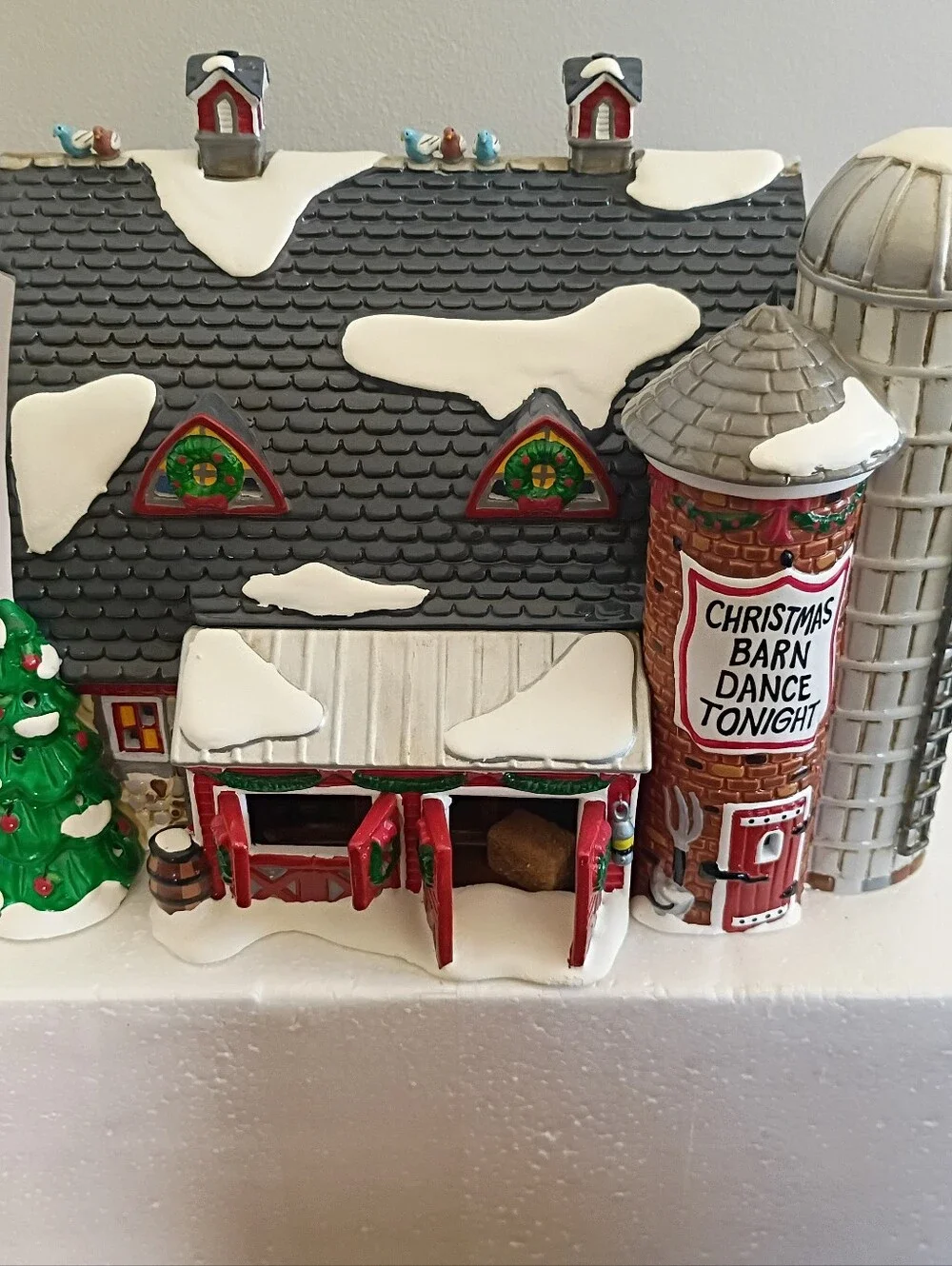 Department 56 Red Barn with Green Wreath & Tree Holiday Village Accent